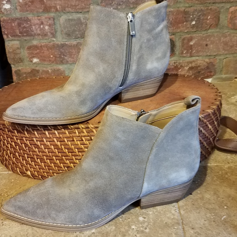 Marc Fisher Ltd POINTY TOE CHELSEA BOOTIE